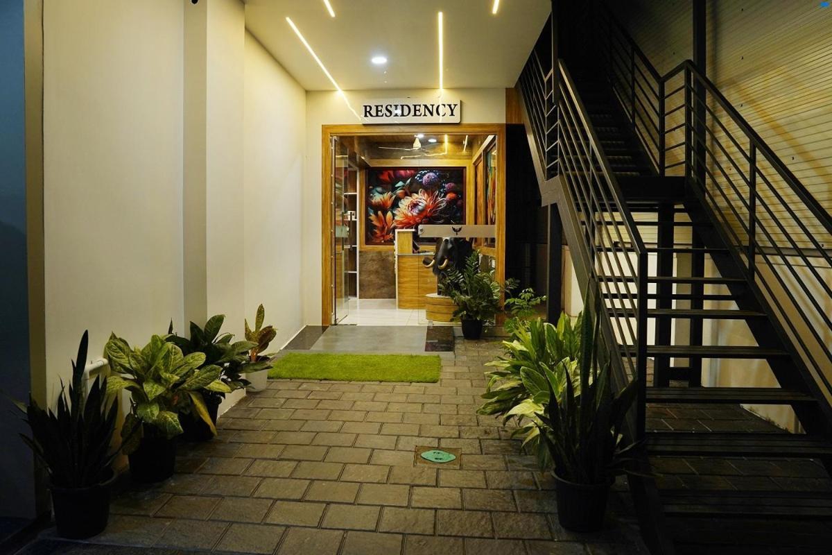 Universal Residency Perumpavur Bagian luar foto